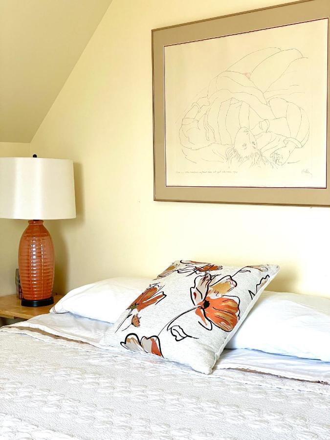The East Wind Guesthouse Clark's Harbour Экстерьер фото